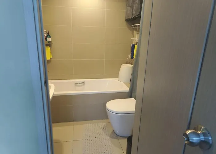 2bedroom,2bathroom,swimming Pool,family Type *
